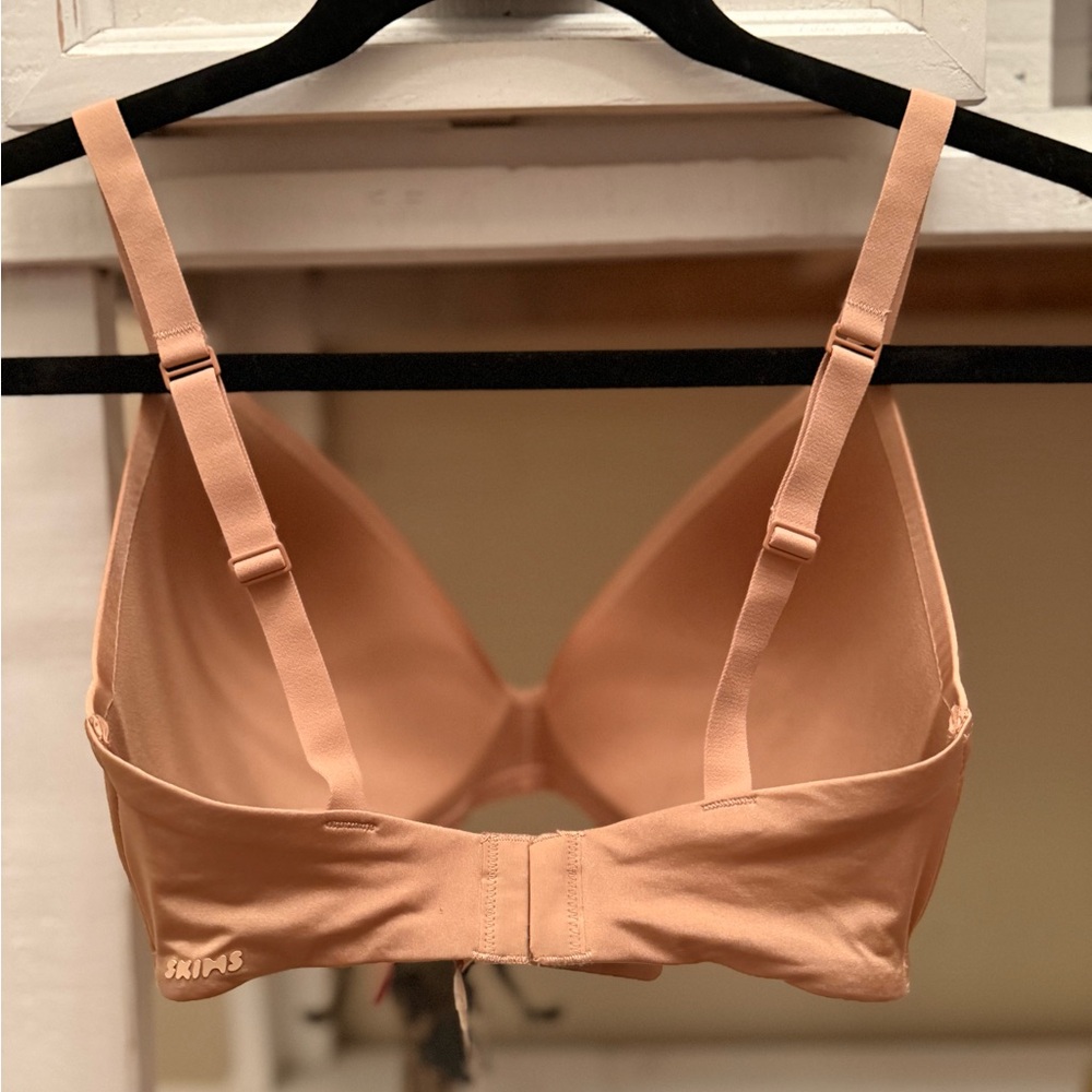 SKIMS  Plunge Bra - Picture 2 of 4